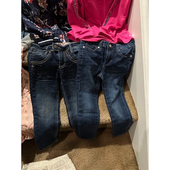 Bundle of Girls Mixes Clothes (Jacket, Dresses, Bottoms) Size 4/4T - Picture 4 of 9